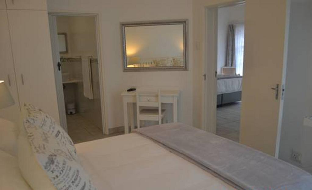 Guest House Ascot Place Port Elizabeth Chambre photo