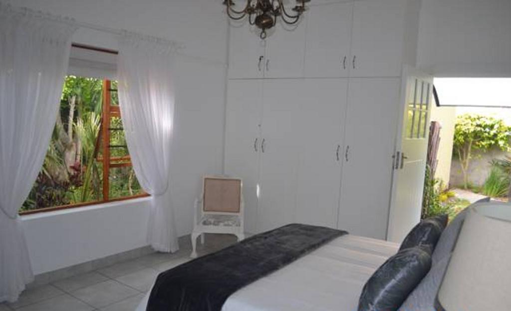 Guest House Ascot Place Port Elizabeth Chambre photo